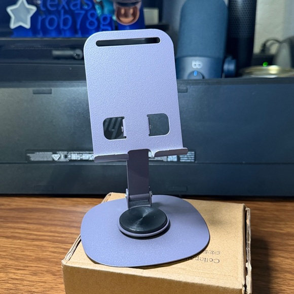Other - New Aluminum Mobile Phone Stand